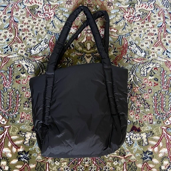 BAGGU Black Quilted Tote Bag - Picture 6 of 8
